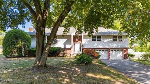 50 Emerick Lane, Loudonville, NY 12211