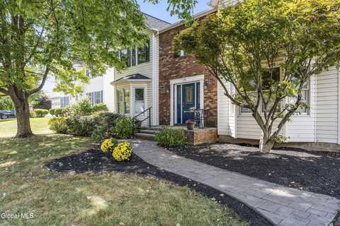 29 Dublin Court, Latham, NY 12110