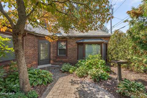 41 Mill Road, Latham, NY 12110