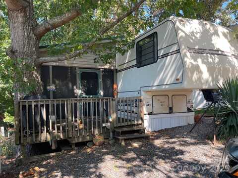 112 Deerfield Drive unit: 185B, New London, NC 28127