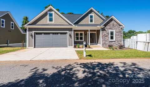 2115 6th Street NW, Hickory, NC 28601