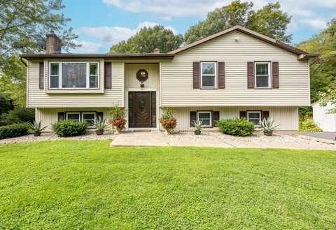 199 Aston Lane, Middletown, CT 06457