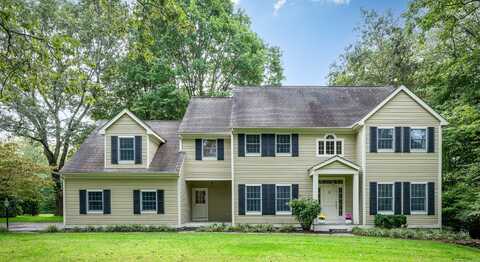 11 Fox Glen Drive, Stamford, CT 06903