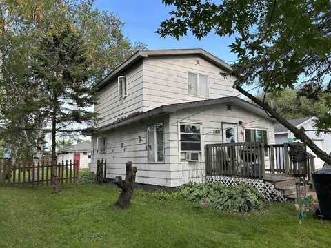 3821 E 7th St, Superior, WI 54880