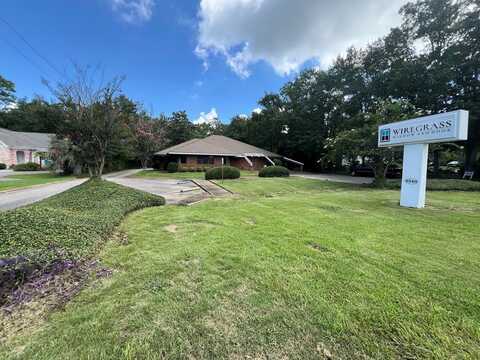 2240 Main Street, Dothan, AL 36301