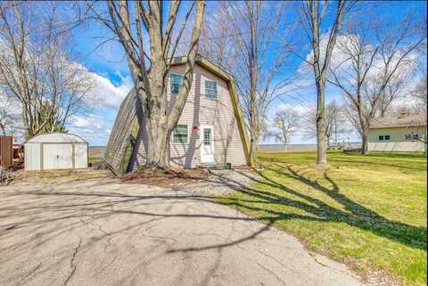 N9643 Bay Shore Ln, Luxemburg, WI 54217