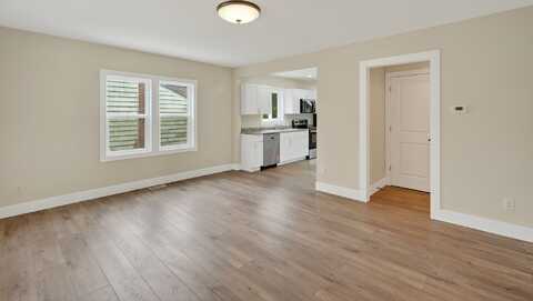 3824 SW 12th Street, Des Moines, IA 50315