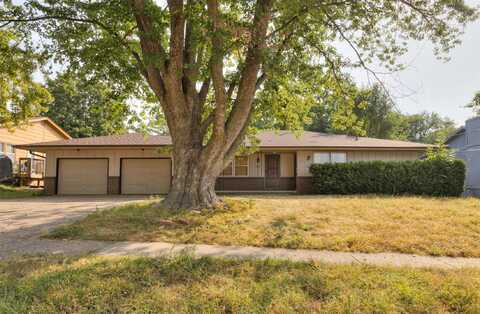 1515 NW 81st Street, Clive, IA 50325