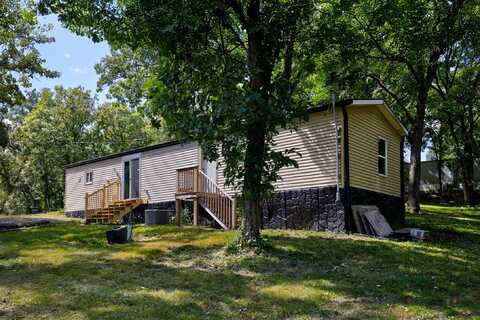 8447 Rosewood Street, Dexter, IA 50070