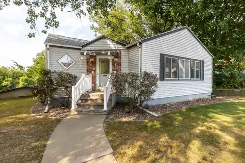 1951 Madison, Dubuque, IA 52001