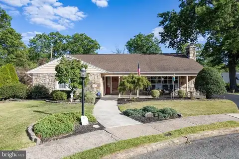 8 WELSH COURT, POTTSTOWN, PA 19464