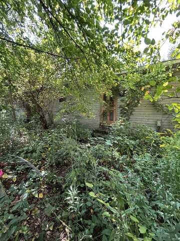 3051 NW Lakeshore Drive, Macy, IN 46951