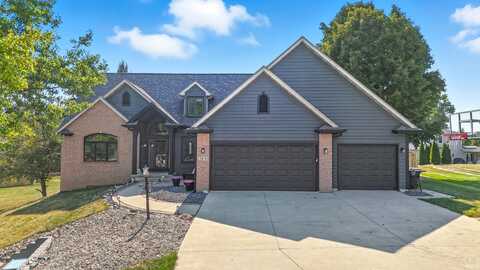 5818 Chase Creek Court, Fort Wayne, IN 46804