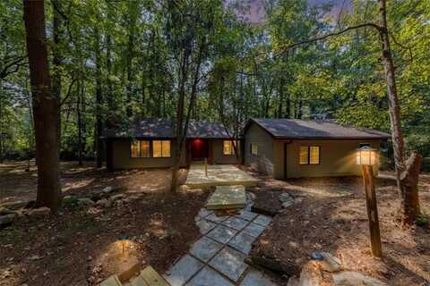 924 Model Court, Stone Mountain, GA 30088
