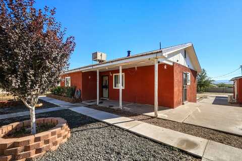 6704 Johniece Drive SW, Albuquerque, NM 87121