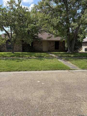 3925 Sarasota Dr, Baton Rouge, LA 70814