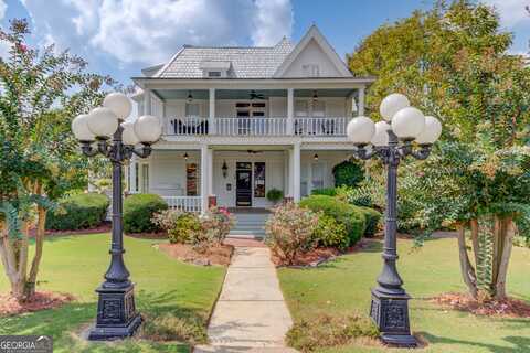 74 White, Hoschton, GA 30548