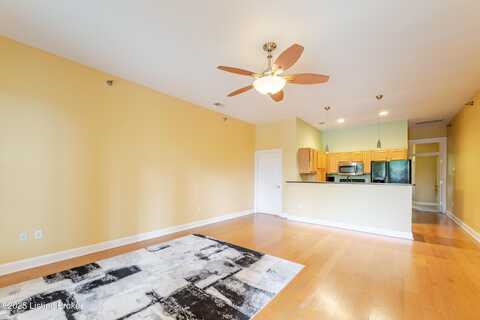 900 S 5th St, Louisville, KY 40203