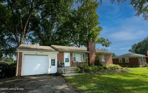10003 3rd Street Rd, Louisville, KY 40272