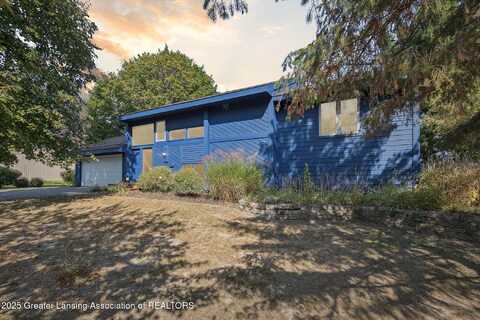 1138 Cliffdale Drive, Haslett, MI 48840