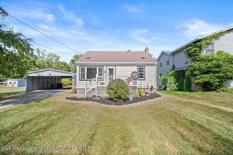 1132 W Valley Road, Lansing, MI 48906