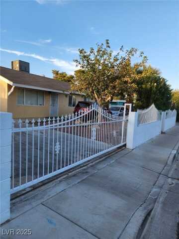 4276 Ridgedale Avenue, Las Vegas, NV 89121