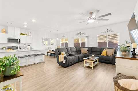 4708 Peacock Cliffs Avenue, Las Vegas, NV 89141
