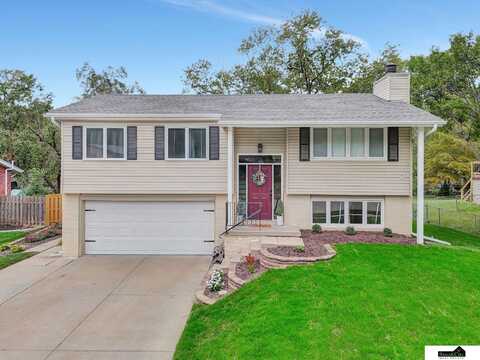 1101 Cobblestone Drive, Lincoln, NE 68510