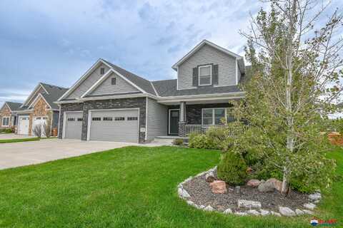 228 Knotty Pine Lane, Seward, NE 68434