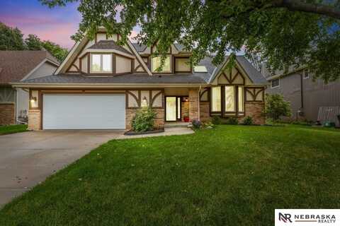 747 N 155 Avenue, Omaha, NE 68154