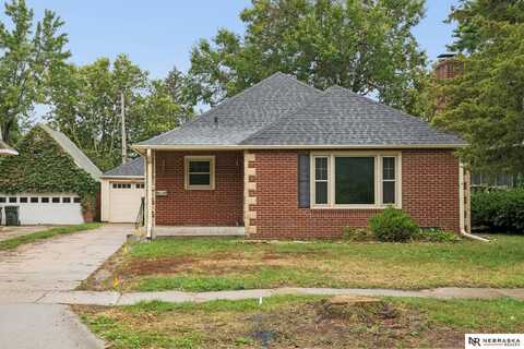 2025 Lake Street, Lincoln, NE 68502