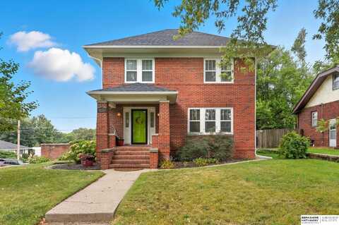 1120 S 52nd Street, Omaha, NE 68106