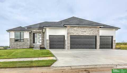 5709 N 195th Street, Elkhorn, NE 68022