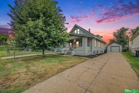 3916 J Street, Omaha, NE 68107