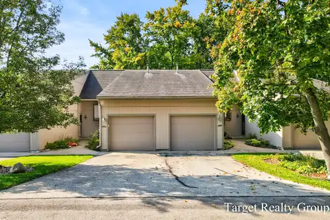 4785 Rockvalley Drive NE, Grand Rapids, MI 49525