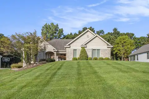 1907 Oakridgre Court NW, Grand Rapids, MI 49504