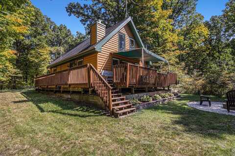 9045 Agawa Trail, Howard City, MI 49329