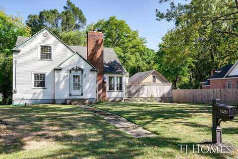 8966 Holton-Duck Lake Road, Holton, MI 49425
