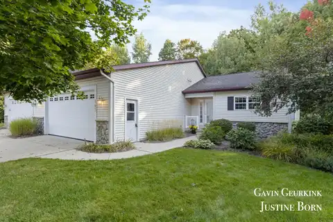 6701 Green Valley Court SE, Caledonia, MI 49316