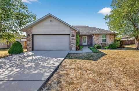 104 E Shawnee Street, Strafford, MO 65757