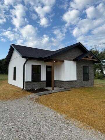 428 E South Street, Mountain Grove, MO 65711