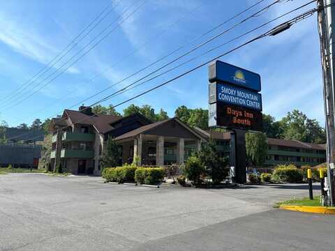 4010 Parkway, Pigeon Forge, TN 37863