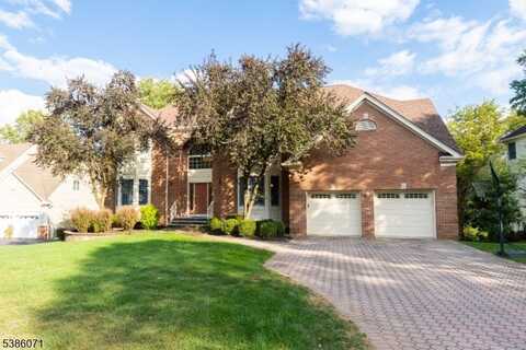 18 Beacon Crest Dr, Bernardsville, NJ 07920