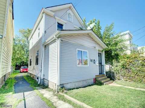 21 Augusta St, Irvington, NJ 07111