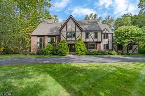 22 Crown Dr, Warren, NJ 07059