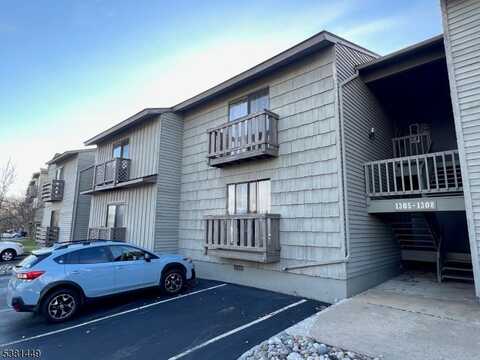1308 Spruce Hills Dr, Glen Gardner, NJ 08826