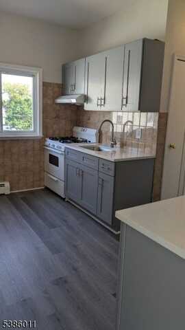 1401 Lexington Pl, Elizabeth, NJ 07208