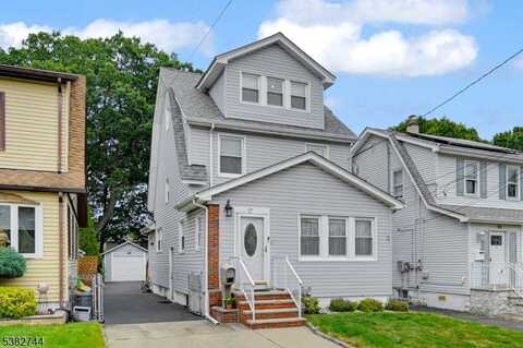 17 Walter St, Bloomfield, NJ 07003