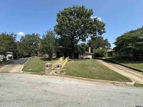 2108 Aberdeen Dr, Tyler, TX 75703