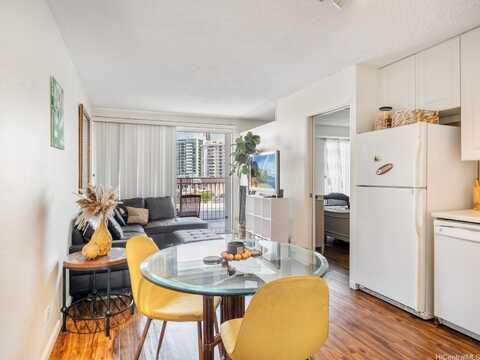 1655 Makaloa Street, Honolulu, HI 96814